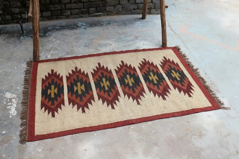 Jute Handwoven Rug 3x5’