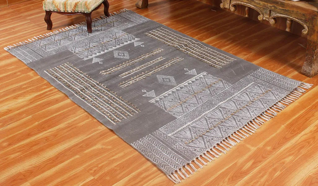 Cotton Handwoven Rug 4x6’